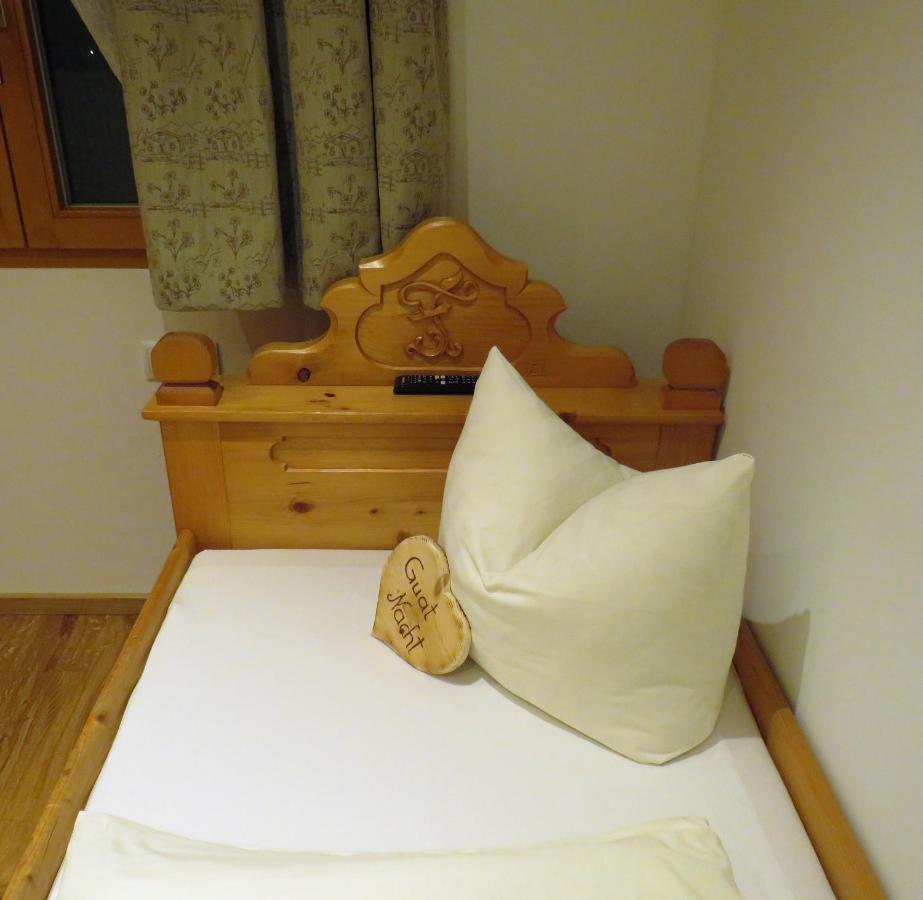 Haus Hubertus - Gaestehaus Sahler Partenen Εξωτερικό φωτογραφία